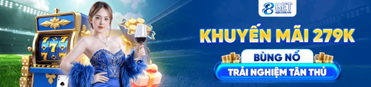 Sòng bạc trực tuyến CE88 với bàn chơi và chip vàng xanh
